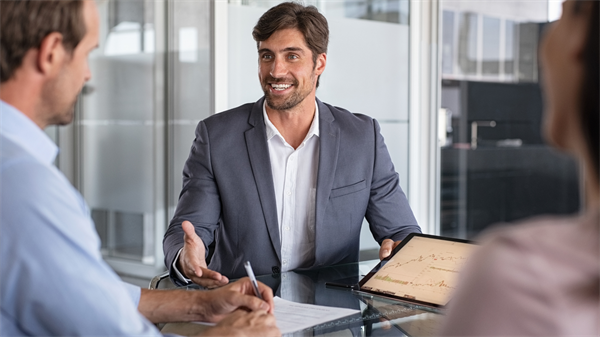 Executive Search para empresas familiares en España: cómo seleccionar líderes que protejan el legado